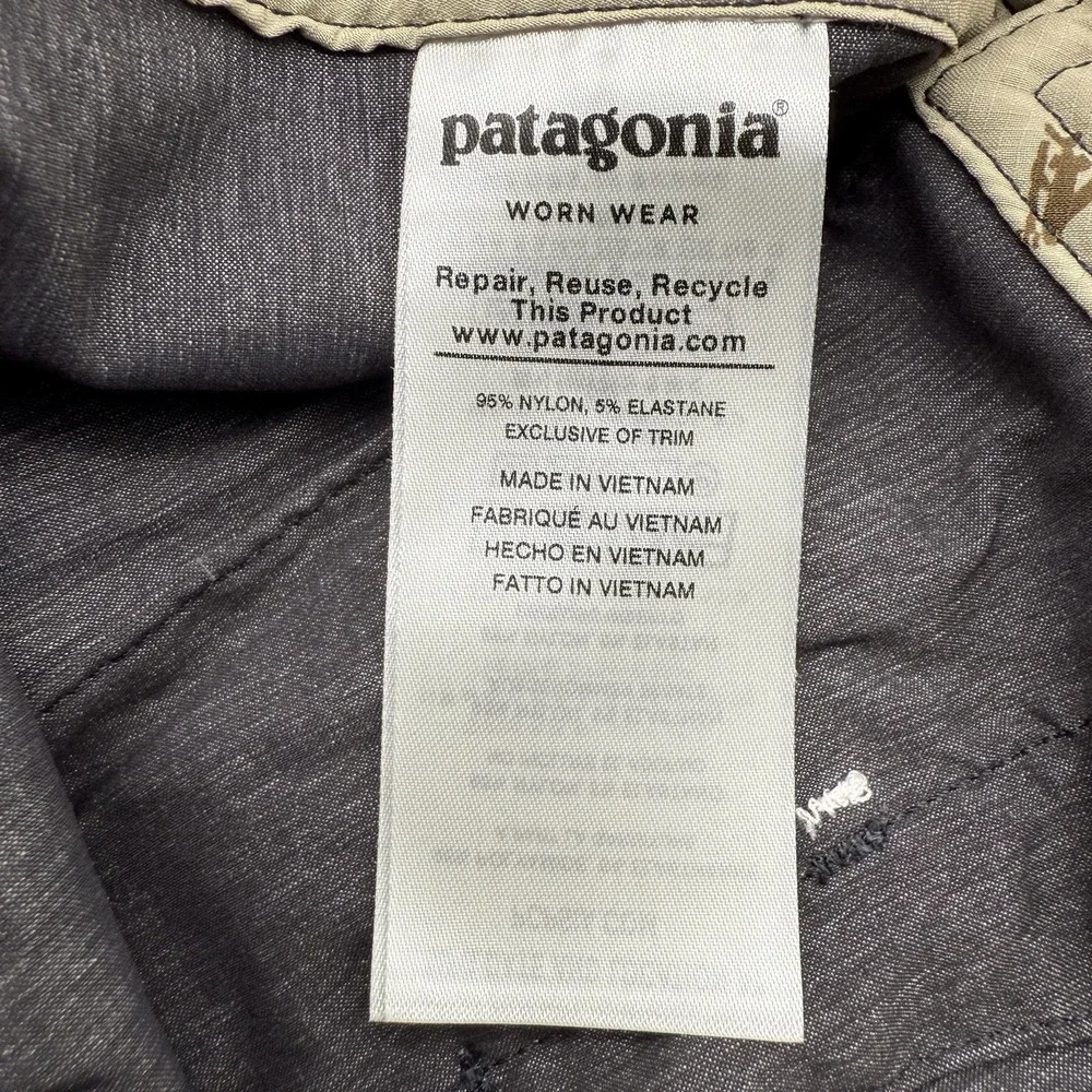 Patagonia Board Shorts Mens 29 Gray Scallop Hem Wavefarer Camo 86731 SP19